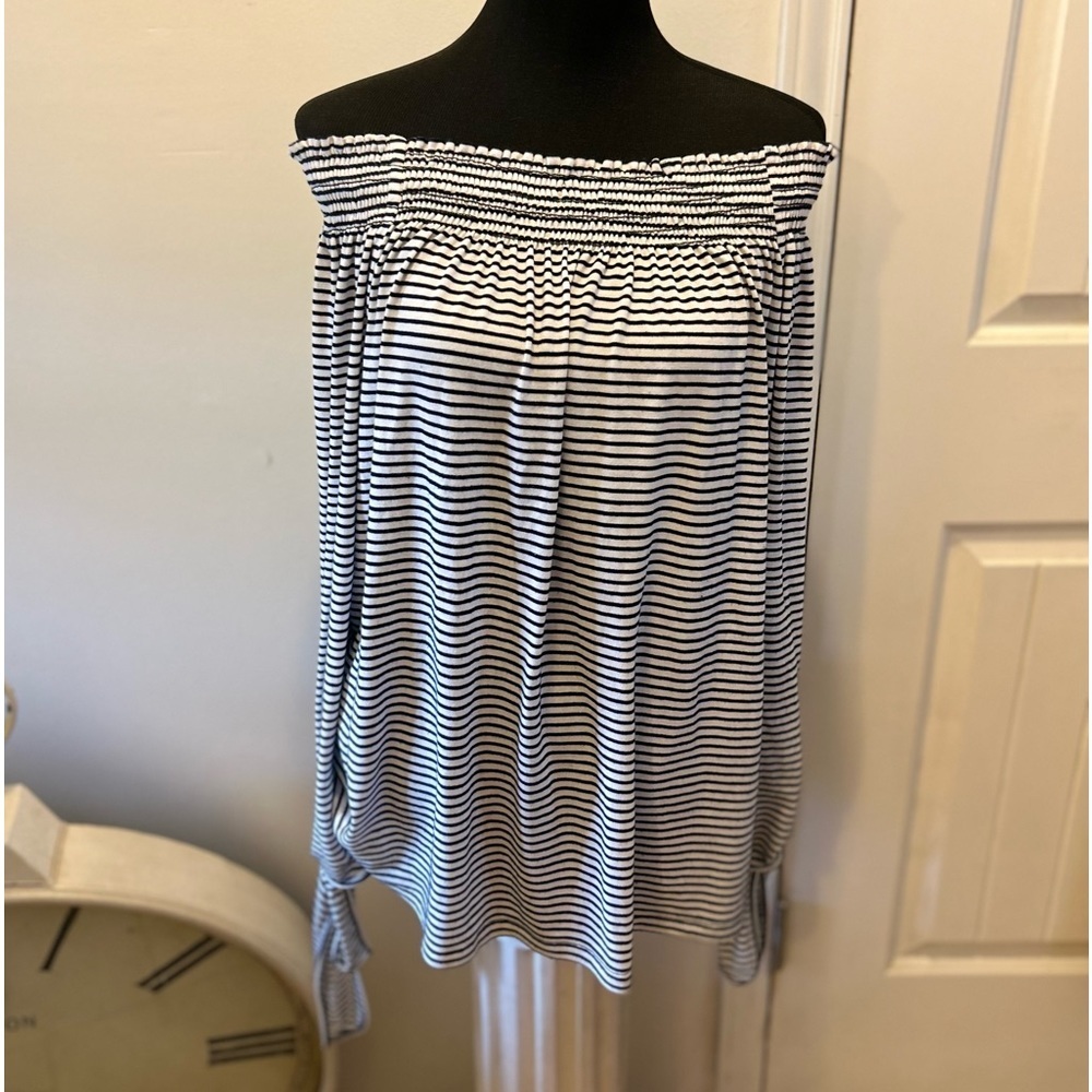 Joh off the shoulder stripped rayon tie sleeve M